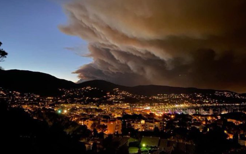 Γαλλία: Τεράστιες δασικές εκτάσεις κατακαίει η φωτιά στη Βαρ (vid)