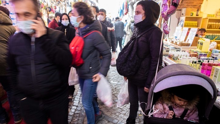 Τουρκία: Ρεκόρ κρουσμάτων, με πάνω από 110.000 σε ένα 24ωρο