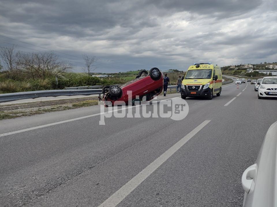 Θεσσαλονίκη: ΙΧ ανετράπη στην Εθνική οδό Μουδανιών