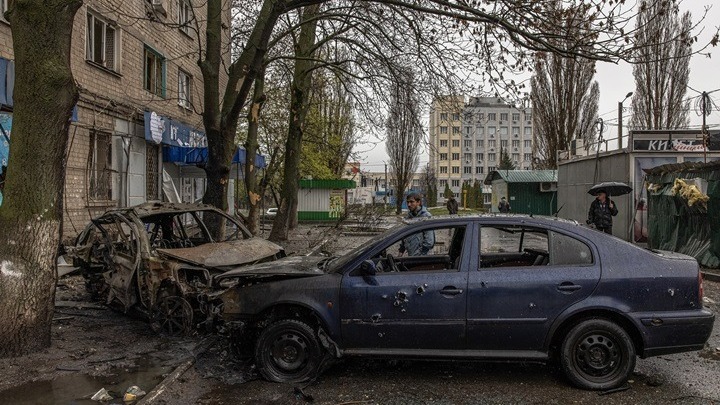 Ο αρχιτέκτονας Νόρμαν Φόστερ προσφέρθηκε να βοηθήσει στην ανοικοδόμηση του Χαρκόβου