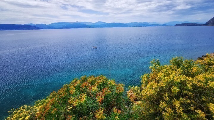 Καιρός αύριο Δευτέρα: Tοπικές βροχές και καταιγίδες