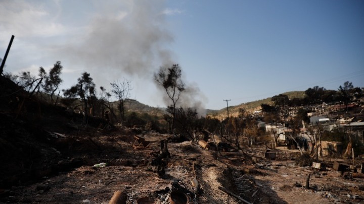 Αναβλήθηκε για μεθαύριο η δίκη για τον εμπρησμό στον καταυλισμό της Μόριας