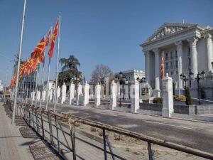 Βόρεια Μακεδονία: Άνοιξαν οι κάλπες για την ανάδειξη προέδρου - Βαρόμετρο και για τις βουλευτικές εκλογές