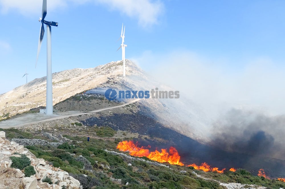 Naxos: Il fuoco brucia a Koronos