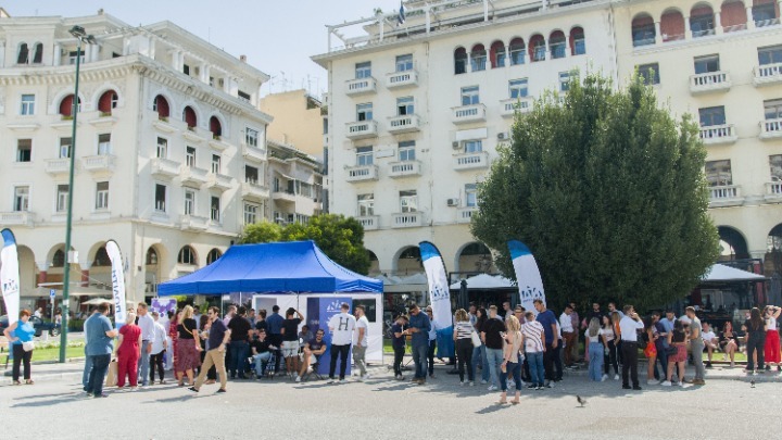 Παρουσία της ΝΔ με δύο περίπτερα εξωτερικού χώρου σε κεντρικά σημεία της Θεσσαλονίκης ενόψει ΔΕΘ