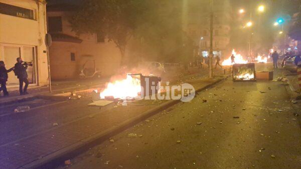 Θεσσαλονίκη: Τουλάχιστον 15 προσαγωγές κατά τη διάρκεια των επεισοδιών - Τραυματίστηκε αστυνομικός