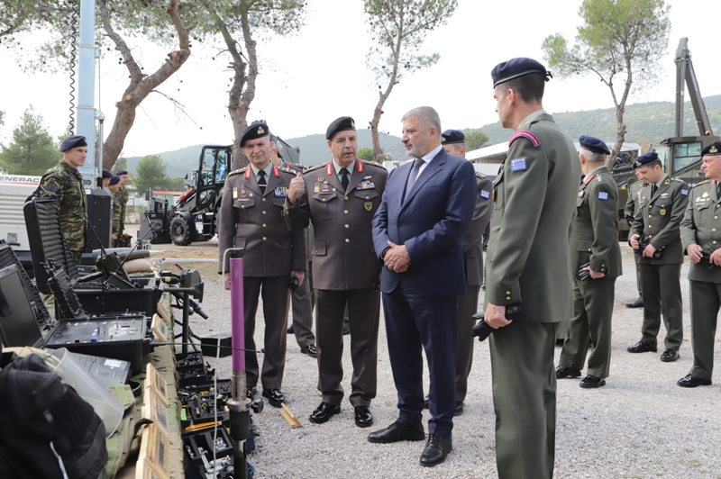 Έκτακτες κρίσεις ταξιάρχων όπλων