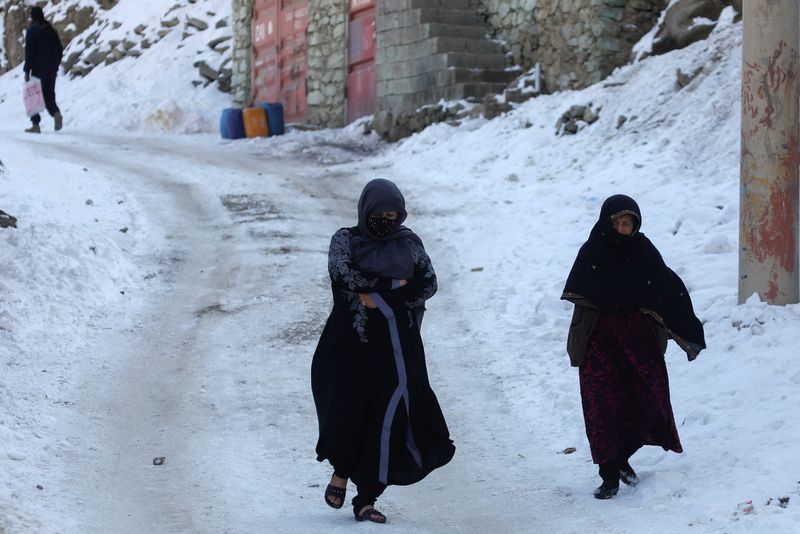 Αφγανιστάν: Πάνω από 160 άνθρωποι έχασαν τη ζωή τους λόγω του ψύχους