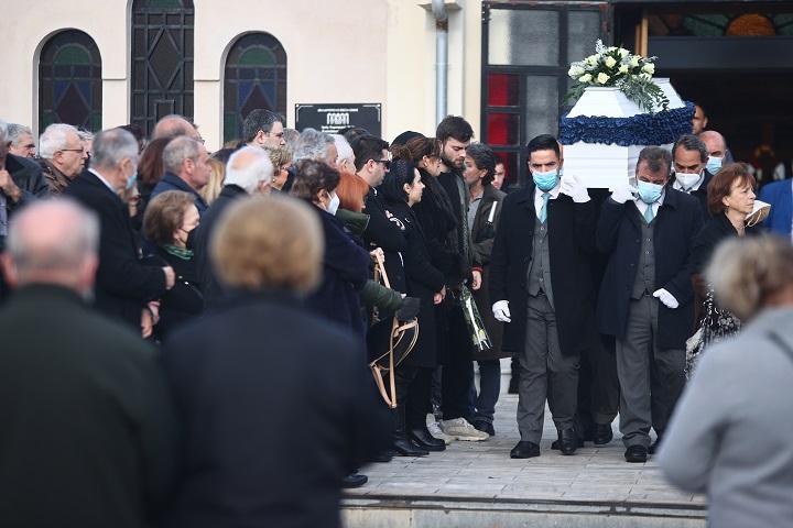 Θεσσαλονίκη: Σε κλίμα οδύνης οι κηδείες θυμάτων του σιδηροδρομικού δυστυχήματος