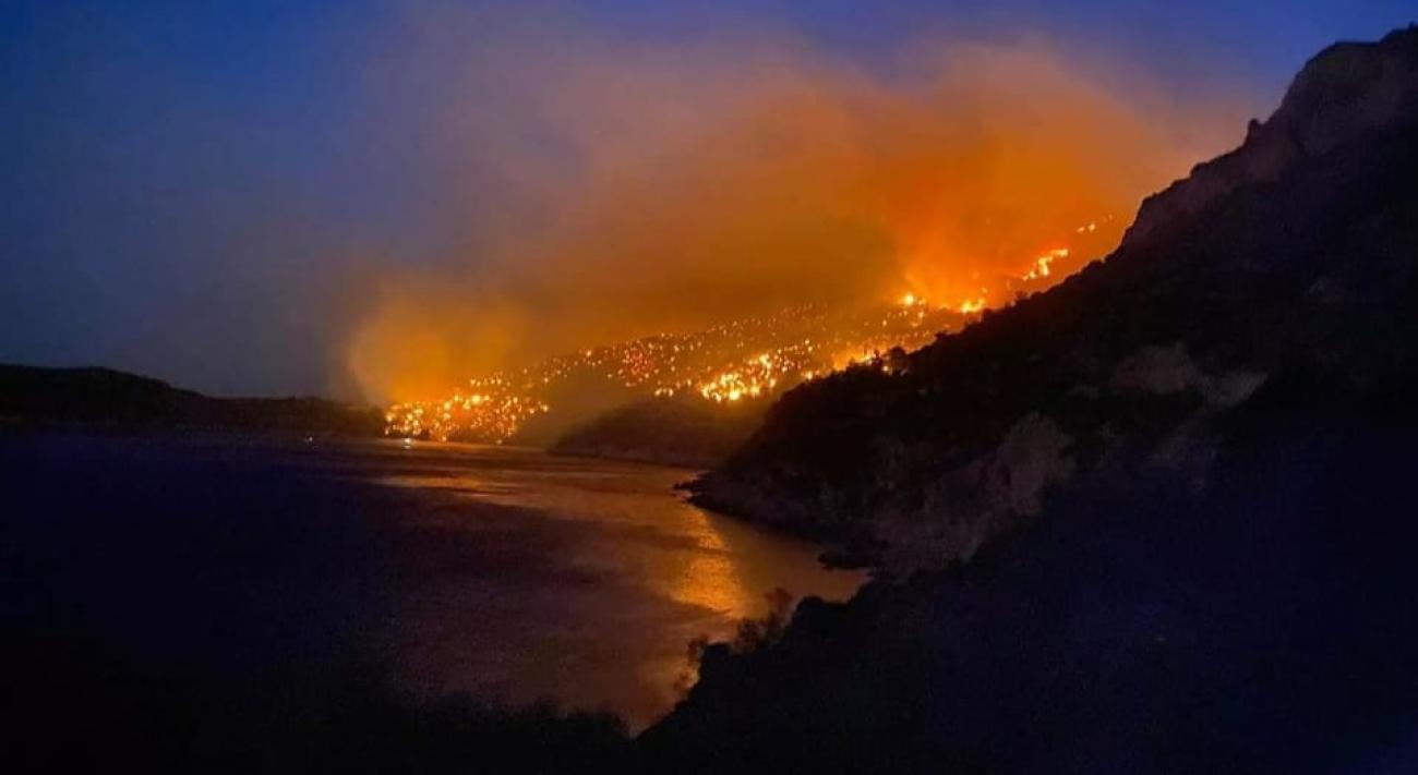 Κρήτη: Υπό μερικό έλεγχο η φωτιά στην Κίσσαμο (ΒΙΝΤΕΟ)