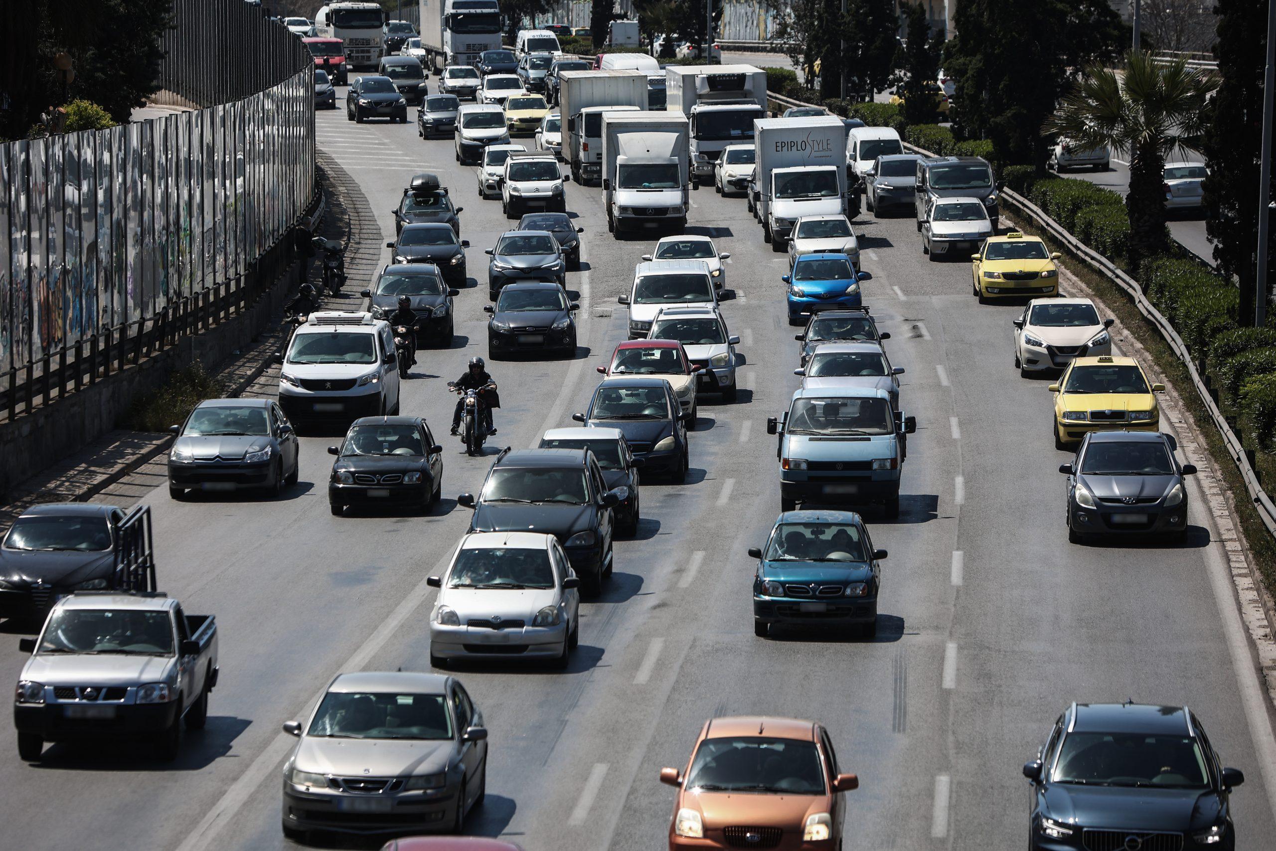 Προβλήματα με την κίνηση στην Εθνική Οδό Αθηνών-Κορίνθου