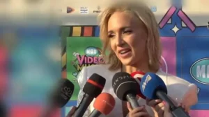 Καλομοίρα: «Αν η Eurovision έρθει του χρόνου στην Ελλάδα, είμαι έτοιμη να την παρουσιάσω» (ΒΙΝΤΕΟ)