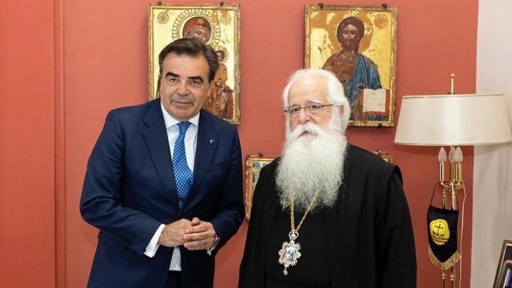 Συνάντηση Μαργαρίτη Σχοινά με τον μητροπολίτη Δημητριάδος και Αλμυρού Ιγνάτιο