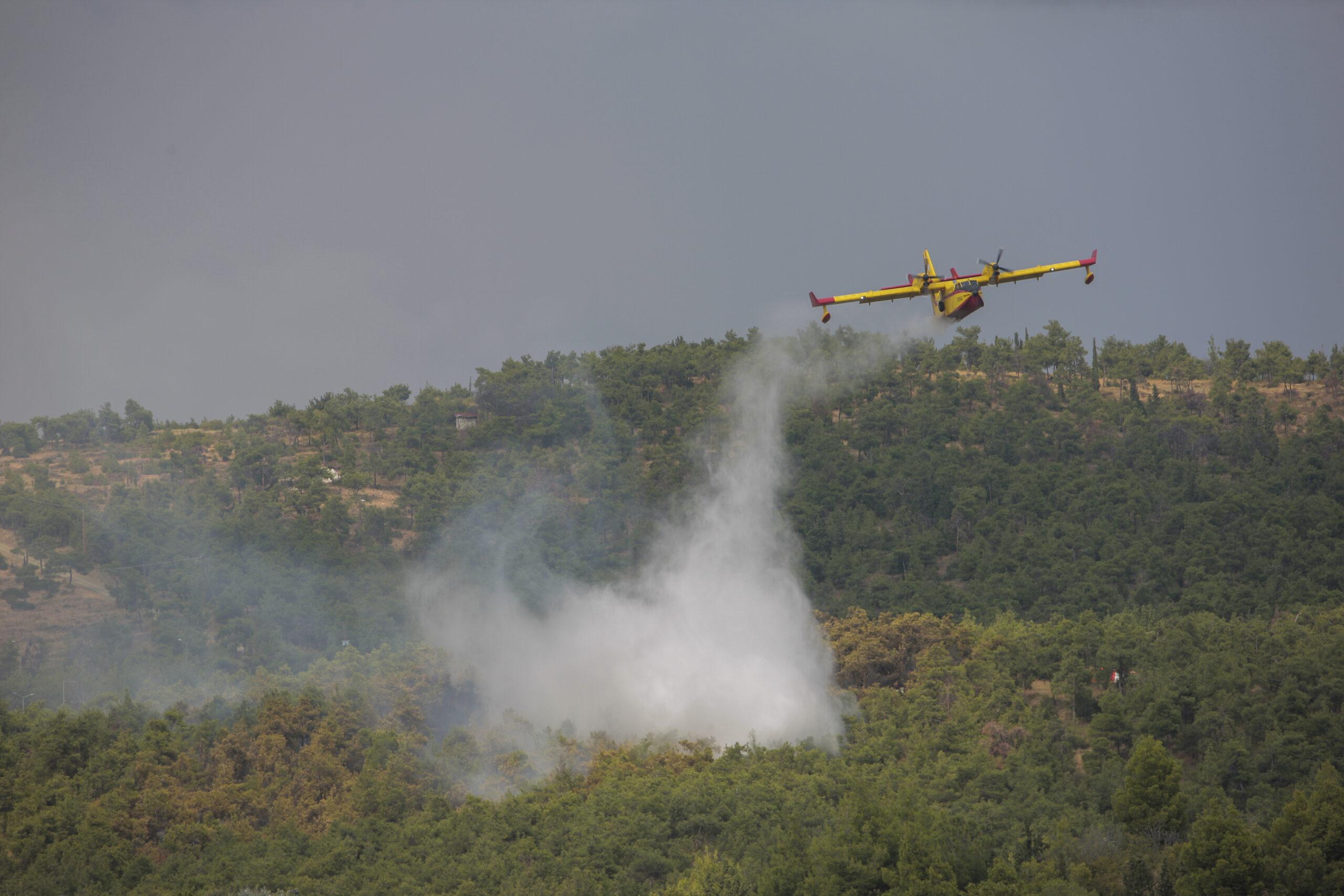 Μυτιλήνη: Μεγάλη πυρκαγιά στην Αντίσσα