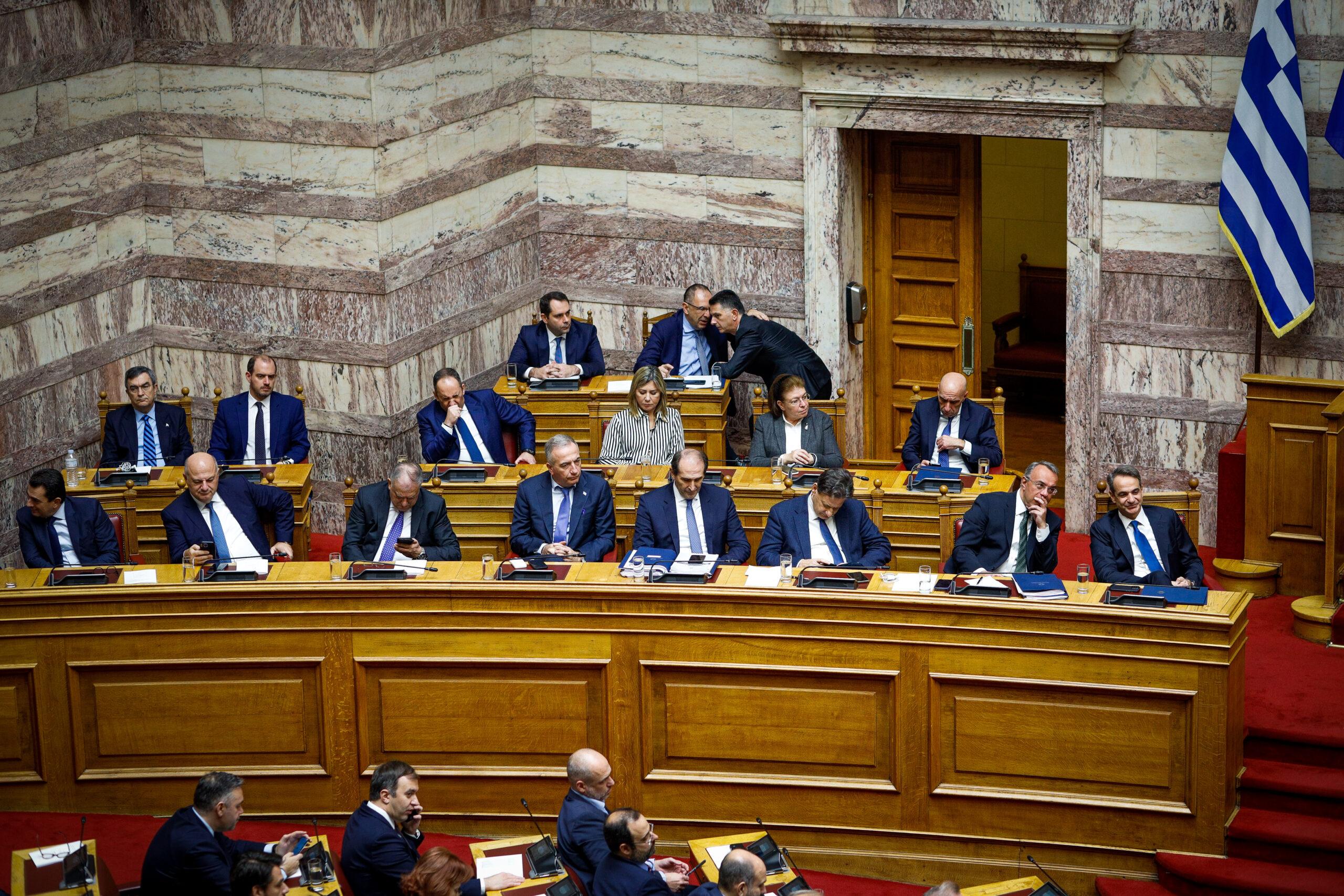 Κυβέρνηση: Στόχος η μείωση του δημοσίου χρέους κατά 20% εντός 40 μηνών