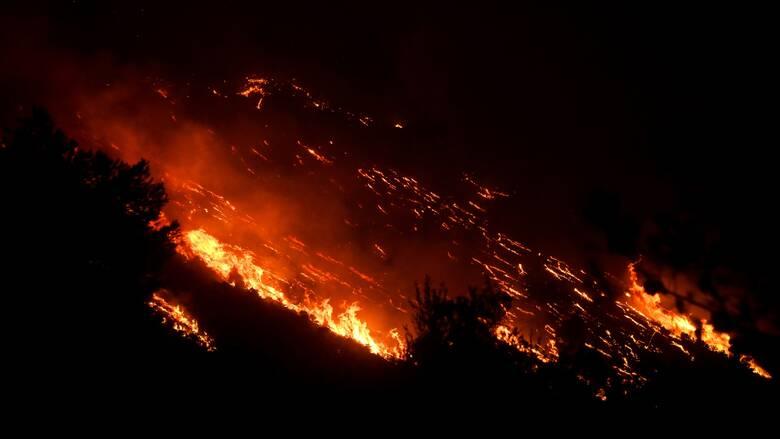 Φωτιά στην Κέρκυρα: Εκκενώνονται ακόμη 10 περιοχές