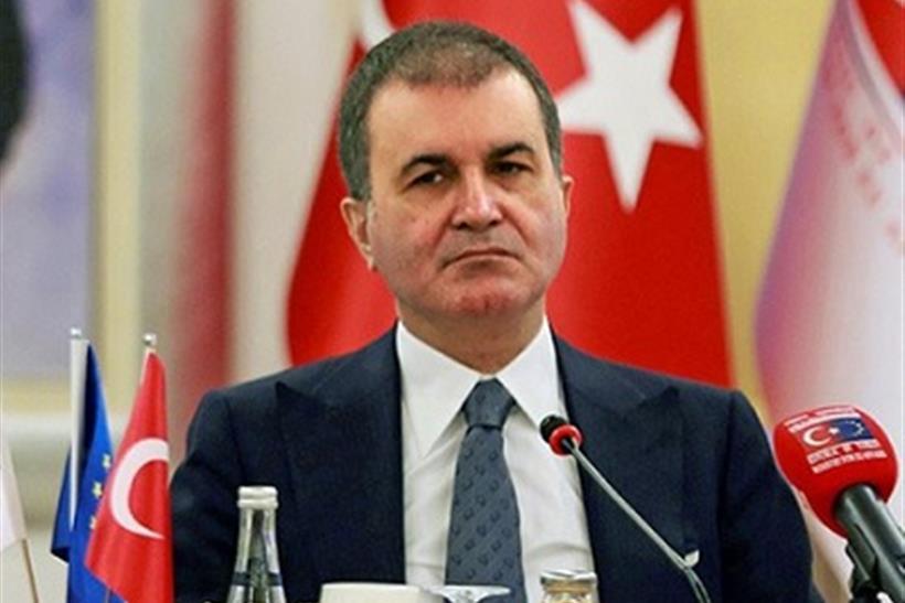 Προκλητικές δηλώσεις από τον κυβερνητικό εκπρόσωπο της Τουρκίας – «Το ελληνικό λιμενικό τρυπά βάρκες και σκοτώνει μετανάστες στο Αιγαίο»