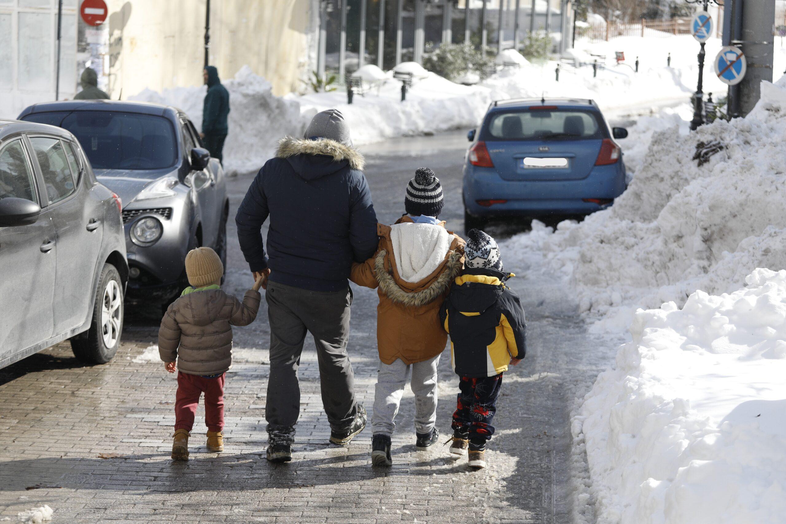 Καιρός σήμερα: Μικρή βελτίωση αλλά με τσουχτερό κρύο