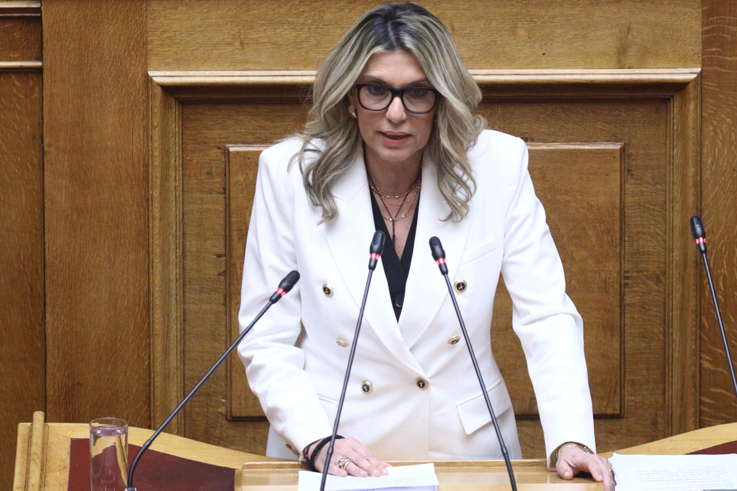 Νομοσχέδιο για ομόφυλα ζευγάρια: “Όχι” από Άννα Καραμανλή και Ευρυπίδη Στυλιανίδη