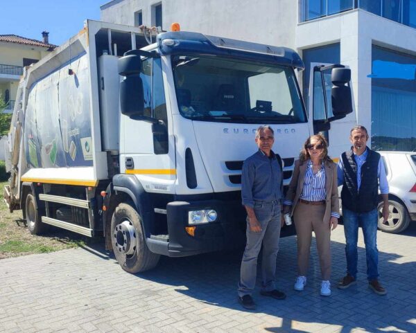 Χαλκιδική: Ο δήμος Κασσάνδρας παραχώρησε ένα απορριμματοφόρο ανακύκλωσης στον δήμο Πολυγύρου
