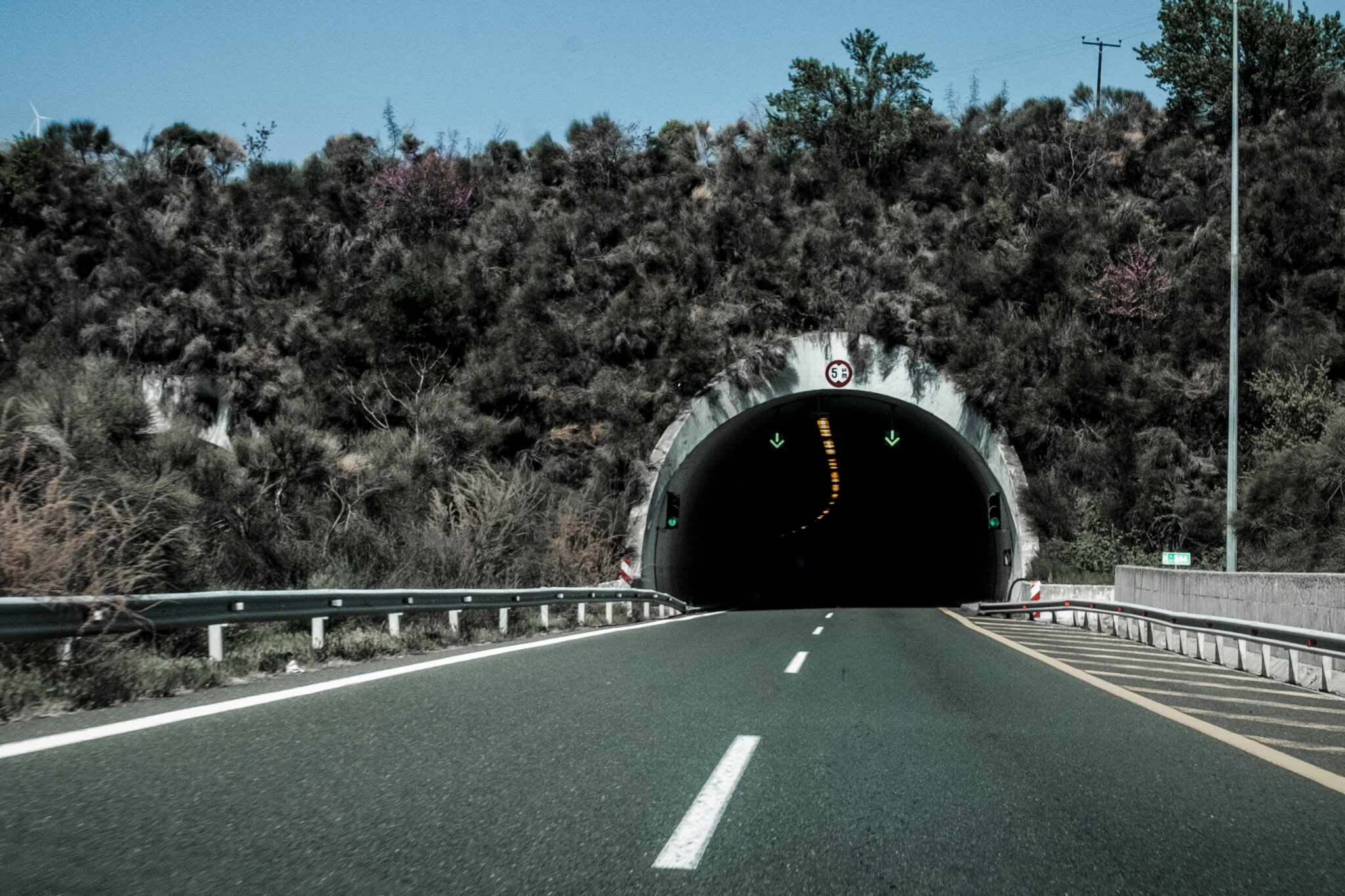 Εγνατία Οδός: Ανησυχία για την ασφάλεια του αυτοκινητόδρομου και καταγγελίες περί επικινδυνότητας - Κλείνει το τούνελ στο Ανήλιο
