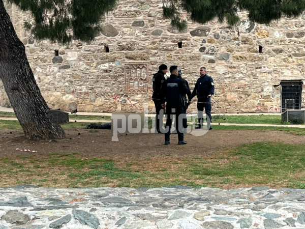 Θεσσαλονίκη: Άνδρας έπεσε από τον Λευκό Πύργο και σκοτώθηκε (ΒΙΝΤΕΟ & ΦΩΤΟ)