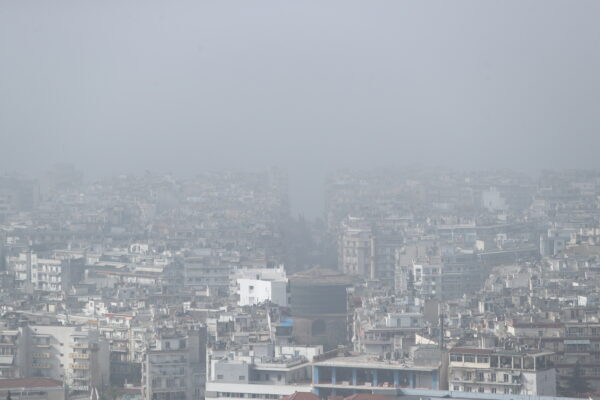 Η αφρικανική σκόνη «εξαφάνισε» την Θεσσαλονίκη