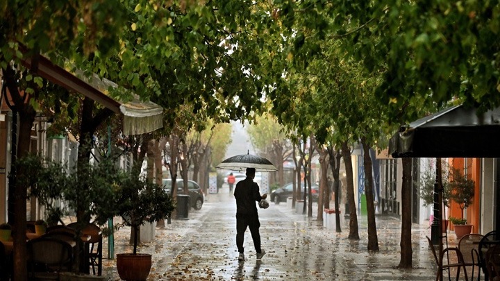 Βροχές και καταιγίδες στις περισσότερες περιοχές της χώρας σήμερα