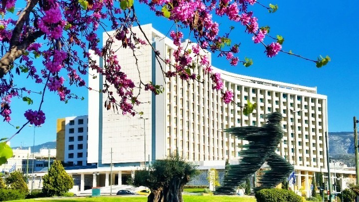 «The Ilisian» είναι το νέο όνομα του πρώην Hilton – Στα 1,25 δισ. ευρώ το όφελος για την ελληνική οικονομία στα 5 πρώτα χρόνια λειτουργίας του.