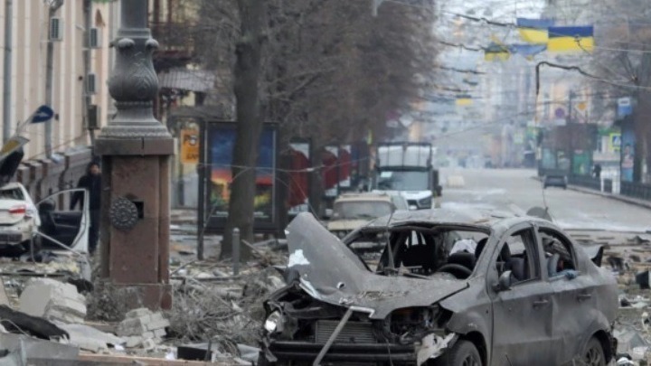 Τουλάχιστον έξι τραυματίες από βομβαρδισμούς στο Χάρκοβο