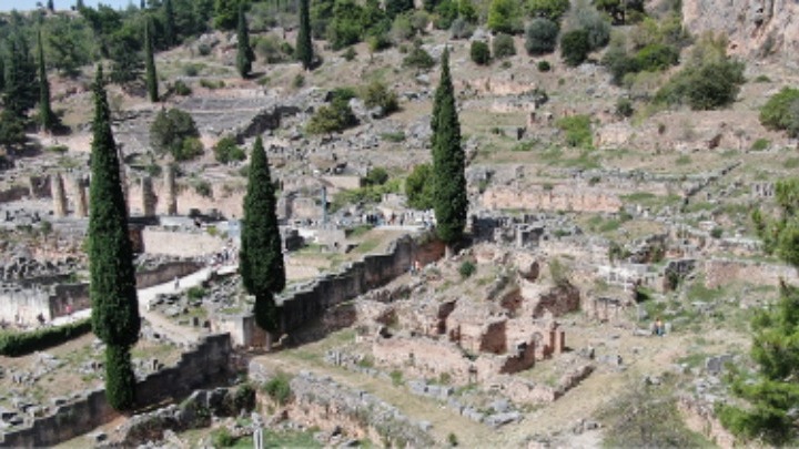 ΥΠΠΟ: Επεμβάσεις αποκατάστασης και ανάδειξης των Ανατολικών Θερμών στους Δελφούς