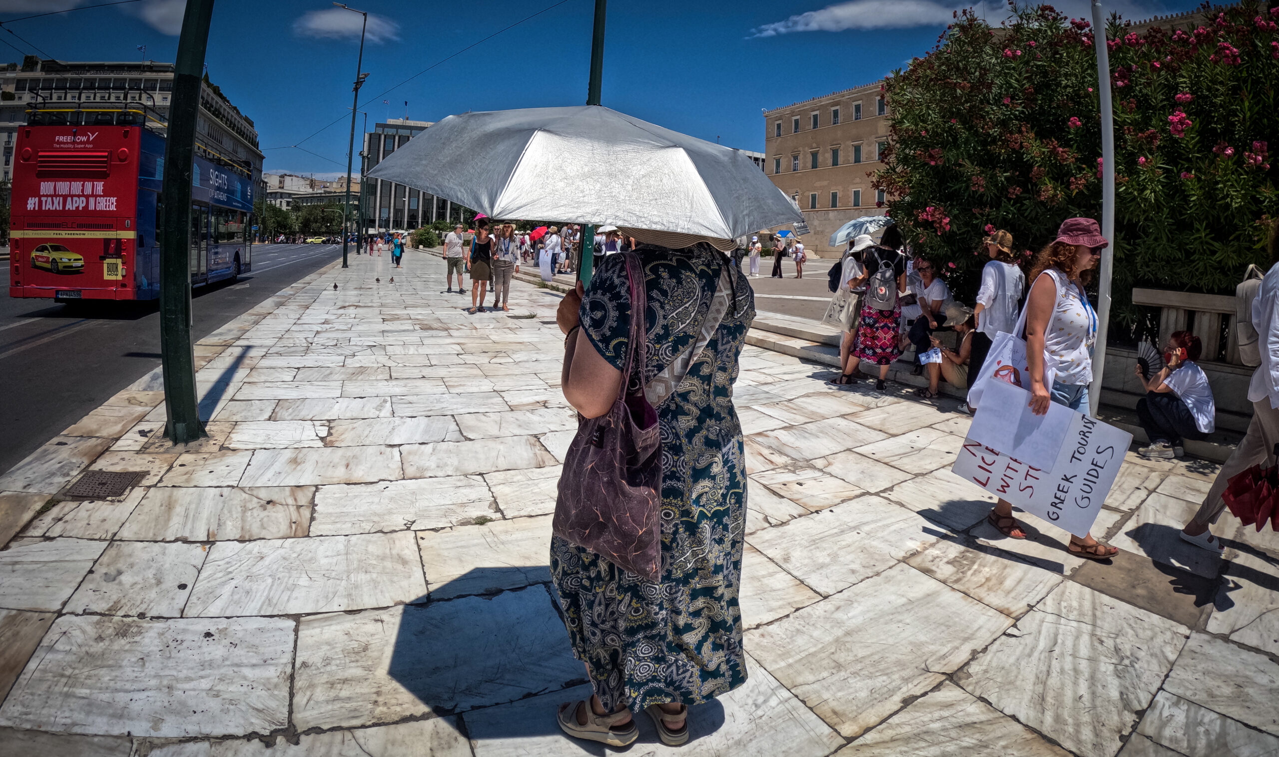 Μέτρα από τον δήμο Αθηναίων για την αντιμετώπιση του καύσωνα-Πού βρίσκονται οι κλιματιζόμενες αίθουσες