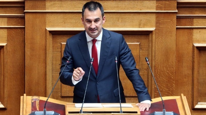 Αλέξης Χαρίτσης: Στόχος μας είναι να προσφέρουμε ευκαιρίες στους νέους, όχι τεχνητές λύσεις