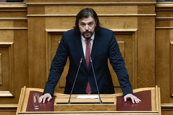 Κασσελάκης και ΣΥΡΙΖΑ: Προβληματισμός για την εσωκομματική κατάσταση και τις προκλήσεις