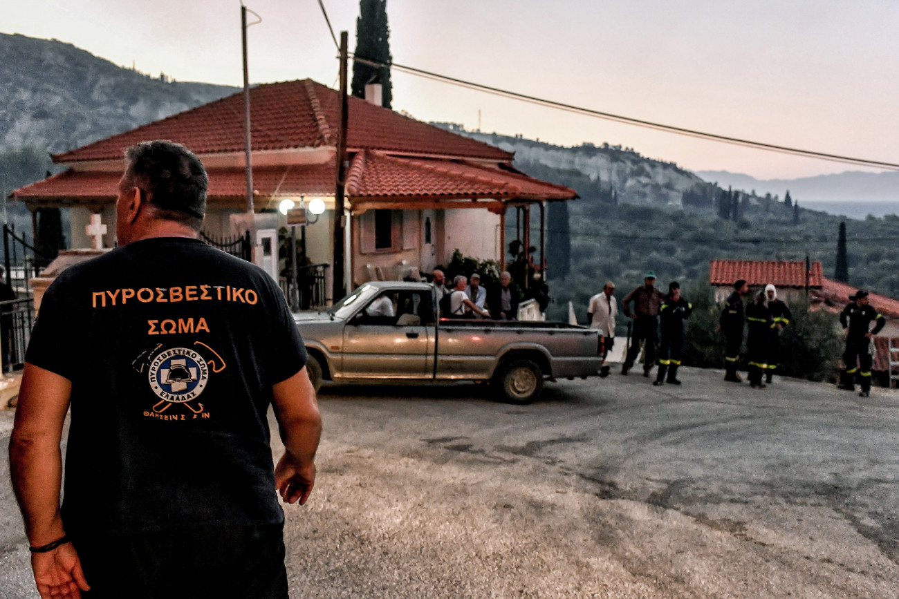 ΚΚΕ: Άμεση στήριξη στους πληγέντες από την πυρκαγιά στο Ξυλόκαστρο