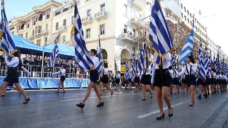 Δηλώσεις επισήμων μετά την παρέλαση μαθητών για την 28η Οκτωβρίου στη Θεσσαλονίκη