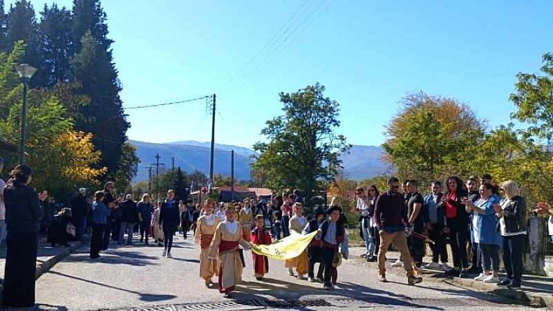 Εορταστικές εκδηλώσεις 28ης Οκτωβρίου στην Ξάνθη: Μαθητές από τη Βούλα Αττικής παρέλασαν στη Σταυρούπολη