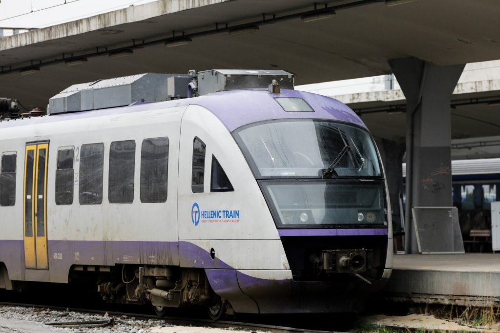 Ελεγκτής της Hellenic Train κατηγορείται για οικονομική απάτη στον Προαστιακό