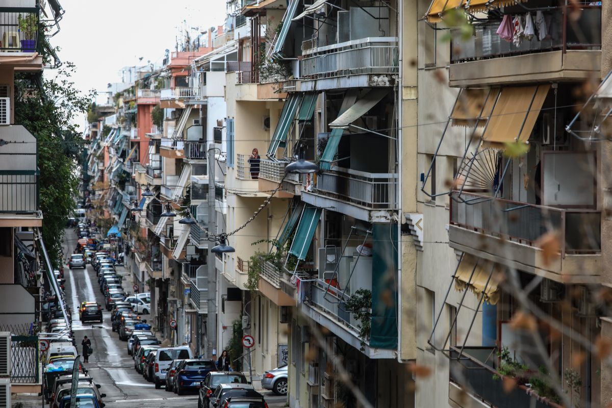 Στεγαστικό πρόβλημα: Στην κόψη του ξυραφιού οι νέοι Ευρωπαίοι – Ποια μέτρα λαμβάνονται