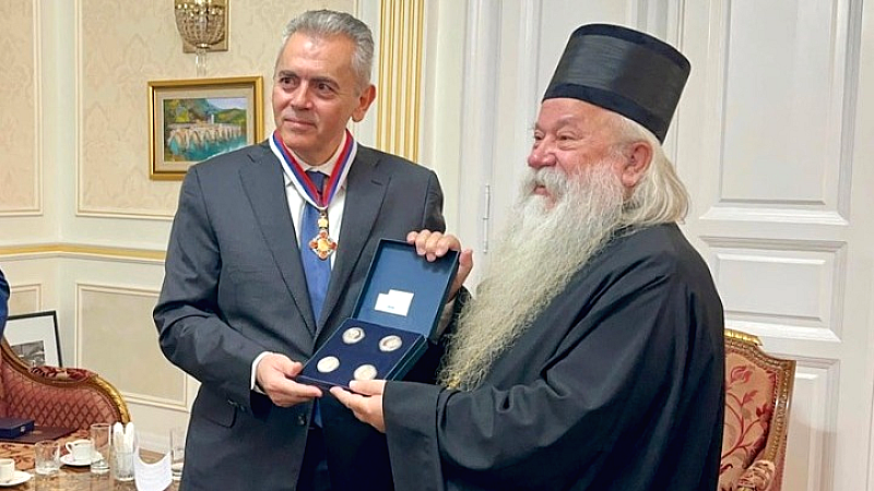 Βράβευση του Μάξιμου Χαρακόπουλου με το Χρυσό Παράσημο του Αγίου Πέτρου Δαμπροβοσνίας στο Σαράγεβο