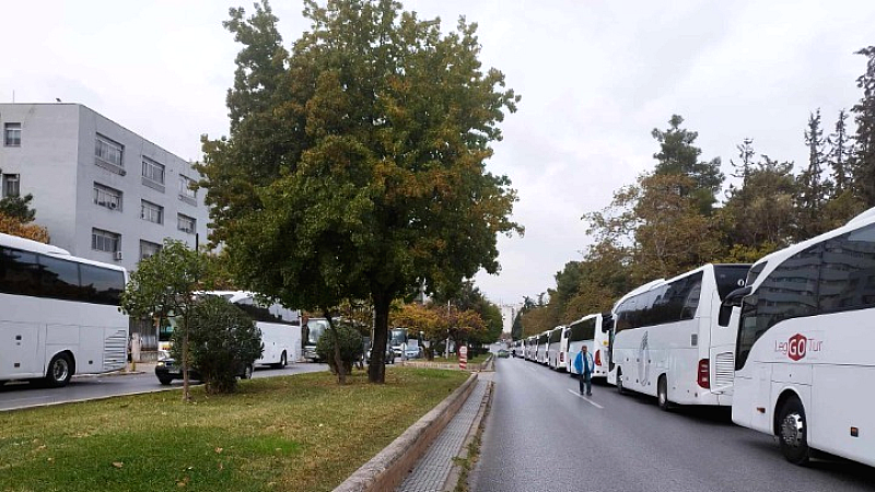 Εκατοντάδες Τούρκοι επισκέπτες τιμούν τη μνήμη του Κεμάλ Ατατούρκ στη Θεσσαλονίκη