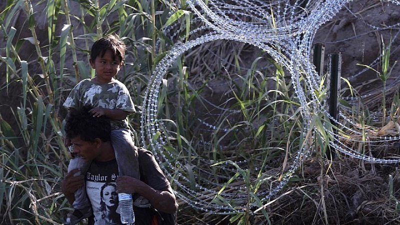 Στρατηγική προετοιμασία της κυβέρνησης των ΗΠΑ για την αύξηση των μεταναστευτικών ροών