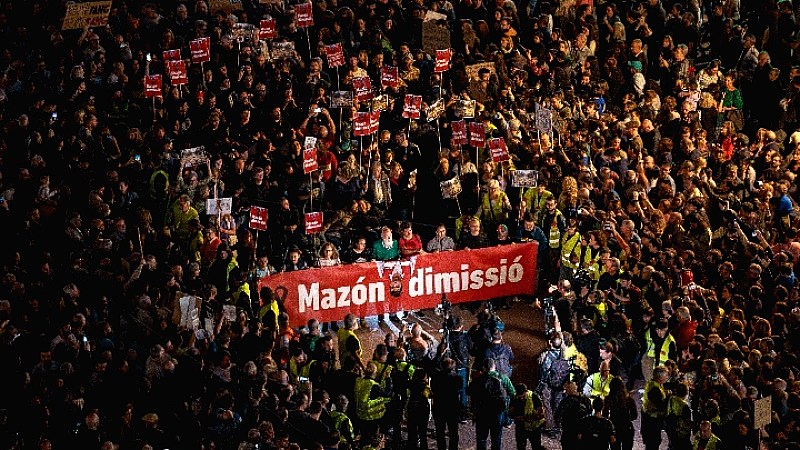 Διαδηλώσεις στη Βαλένθια: Χιλιάδες πολίτες απαιτούν ευθύνες για τις πλημμύρες