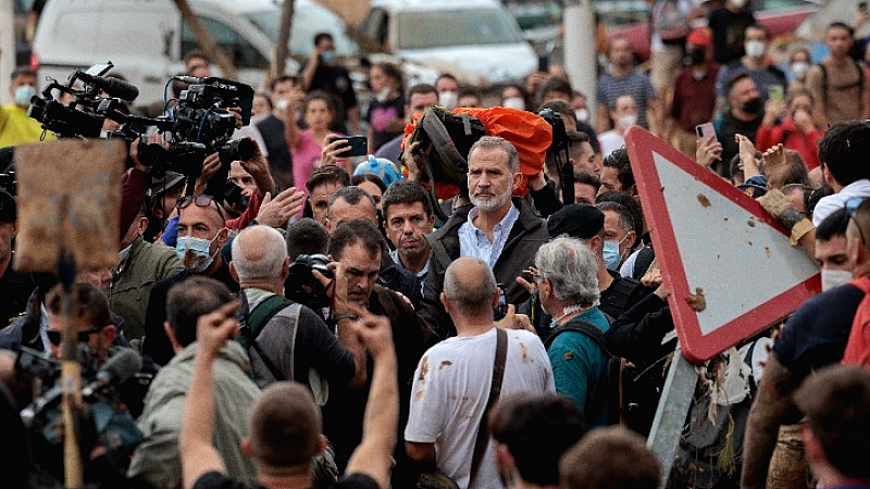 Ισπανία: Ο βασιλιάς καλεί σε κατανόηση για τη λαϊκή οργή λόγω των πλημμυρών