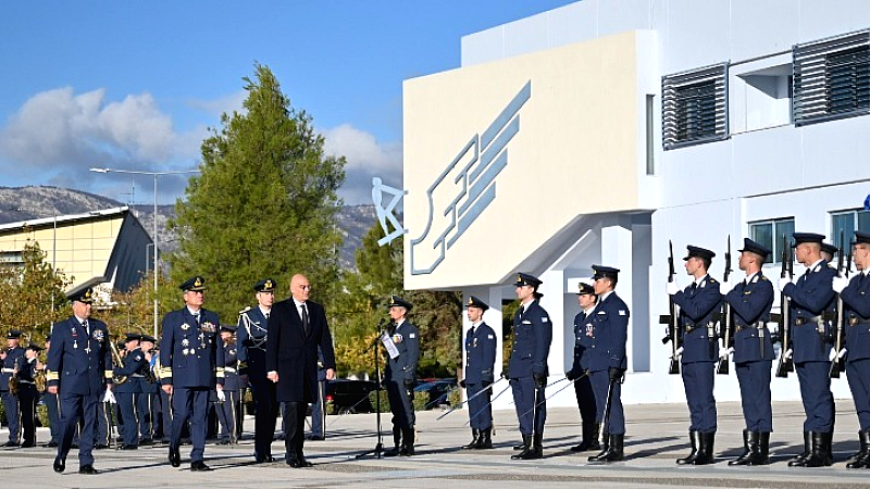 Ν. Δένδιας: Η Πολεμική Αεροπορία διασφαλίζει την εθνική μας ασφάλεια και υποστηρίζει την κοινωνία