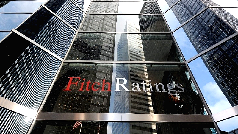 Fitch: Επιβεβαίωση του ελληνικού αξιόχρεου στην επενδυτική βαθμίδα ΒΒΒ- με σταθερές προοπτικές