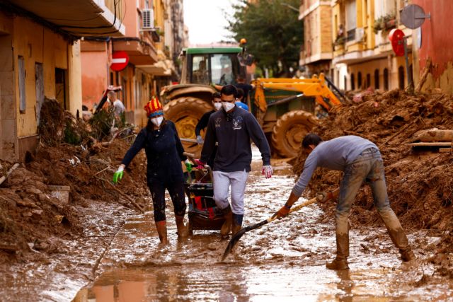 Ισπανία: Νεκροί στους 217 από τις πλημμύρες, με την κατάσταση να επιδεινώνεται