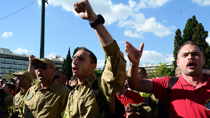 ΚΚΕ: Η κυβέρνηση αυξάνει την εργασιακή ομηρία για τους εποχικούς πυροσβέστες