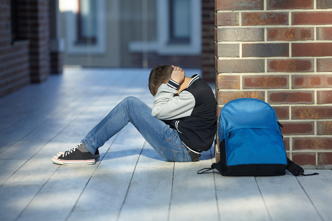 Νέα Ιωνία: Ξεσπά νέα υπόθεση bullying με θύμα 12χρονο – Ανήλικοι τον εγκλώβισαν σε φρεάτιο σχολείου