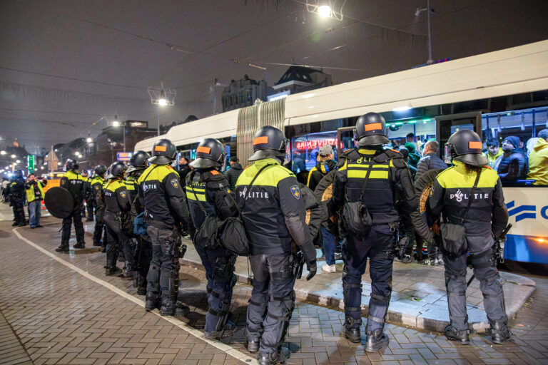 Ολλανδία: Κρίση στην κυβέρνηση λόγω των βίαιων επεισοδίων μετά τον αγώνα Άγιαξ – Μακάμπι